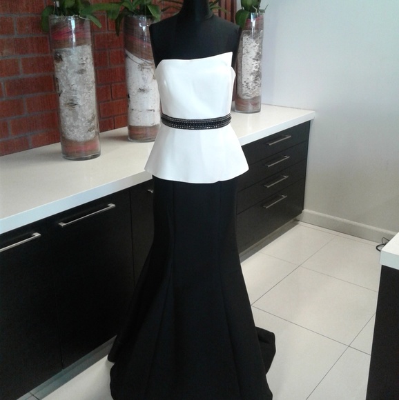 Ieen By Mac Duggal 25303 White/Black - Picture 1 of 7